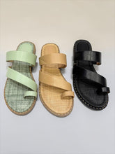 Load image into Gallery viewer, Twinky Loop Sandal
