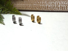 Load image into Gallery viewer, Wide Glitter Huggies
