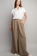 Load image into Gallery viewer, Pleated Dress Pants
