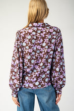 Load image into Gallery viewer, Floral Button Down Top
