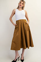 Load image into Gallery viewer, Sleeveless 2 Tone Midi
