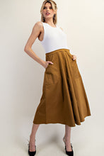 Load image into Gallery viewer, Sleeveless 2 Tone Midi
