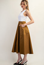 Load image into Gallery viewer, Sleeveless 2 Tone Midi
