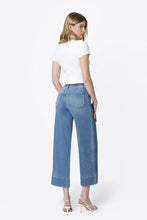 Load image into Gallery viewer, Fiorella Crop Wide Jeans
