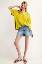 Load image into Gallery viewer, Satin Button Down Top
