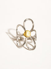Load image into Gallery viewer, Large Floral Ring
