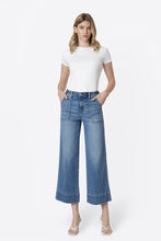 Load image into Gallery viewer, Fiorella Crop Wide Jeans
