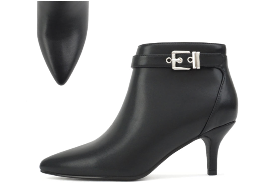 Black Pointy Toe Boot
