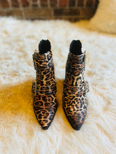 Load image into Gallery viewer, Leo Buckle Slingback
