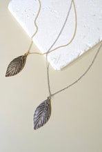 Load image into Gallery viewer, Vintage Leaf Necklace

