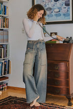 Load image into Gallery viewer, Genesis Baggy Wide Jeans
