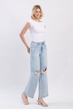 Load image into Gallery viewer, Slick Distressed Wide Jeans
