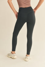 Load image into Gallery viewer, Power Sculpt Leggings
