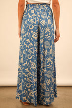 Load image into Gallery viewer, Printed Flowy Pants
