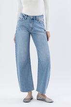 Load image into Gallery viewer, Charm Barrel Jeans
