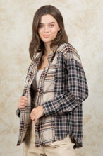 Load image into Gallery viewer, Frayed Hem Plaid Top
