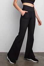 Load image into Gallery viewer, Rib V Flare Leggings Black
