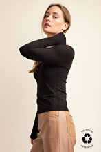 Load image into Gallery viewer, Black Round Neck LS Top
