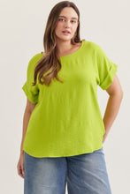 Load image into Gallery viewer, Scoop Neck Flowy Top
