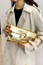 Load image into Gallery viewer, Shiny Croc Pattern Clutch
