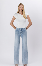 Load image into Gallery viewer, Tantalize Flare Jeans
