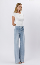 Load image into Gallery viewer, Tantalize Flare Jeans
