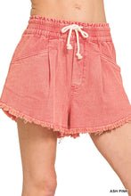 Load image into Gallery viewer, Washed Fray Denim Shorts
