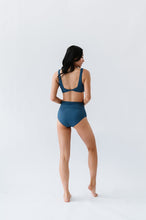 Load image into Gallery viewer, Ribbed Twist Back Swim Top
